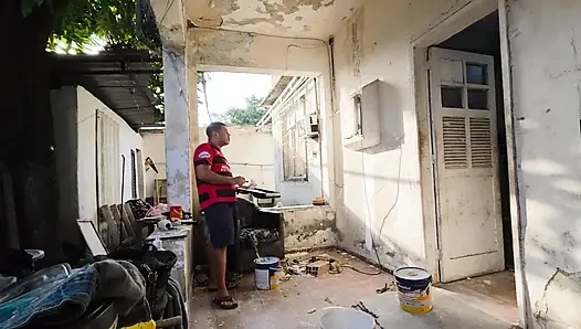 Кладу яйца в задницу моей сводной сестры