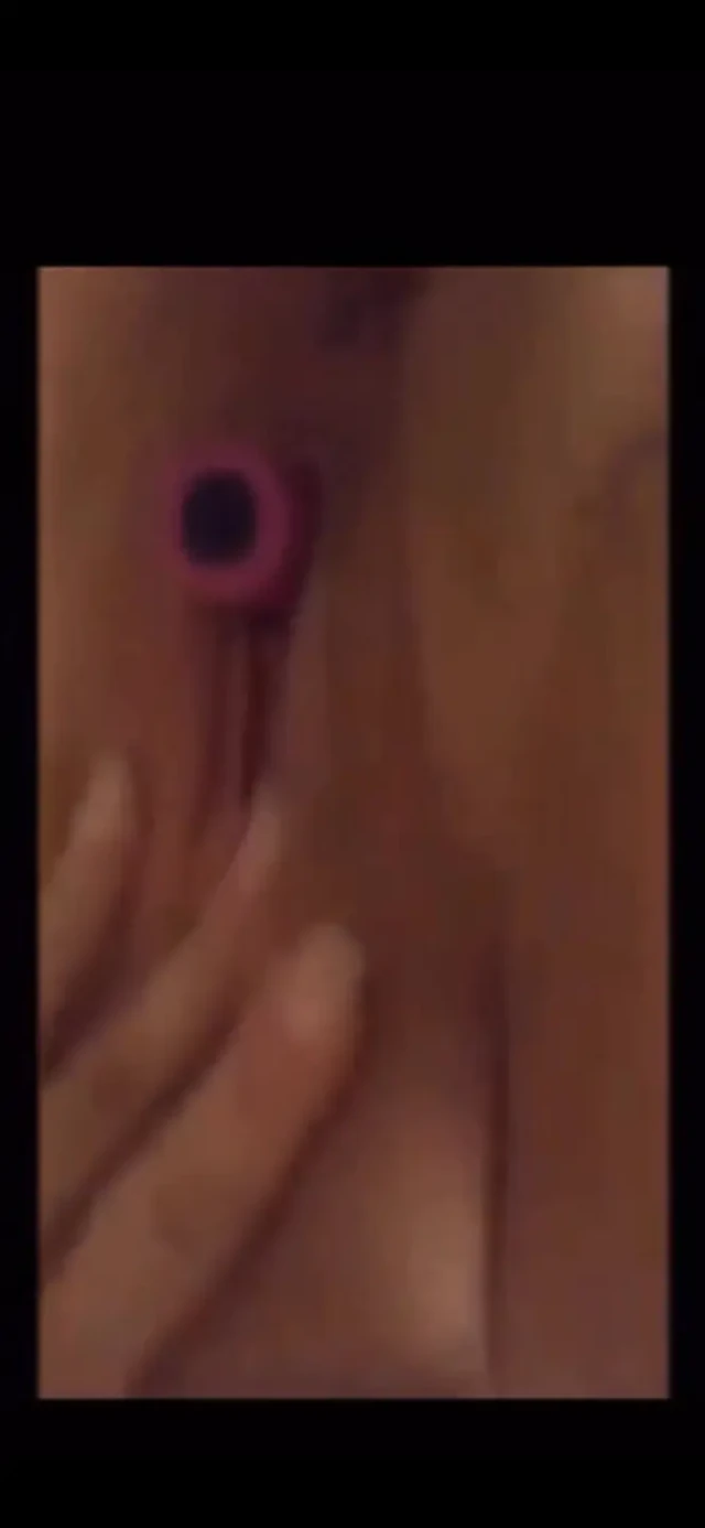 Juicy Jadore Masturbating