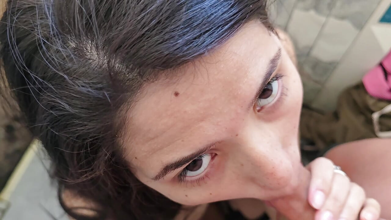 Cheating Girlfriend FUCKS Stranger In PUBLIC Bathroom!
