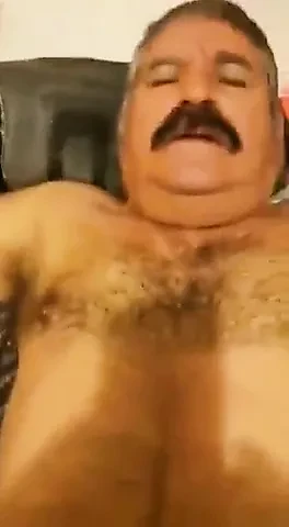 Maduro bigotudo