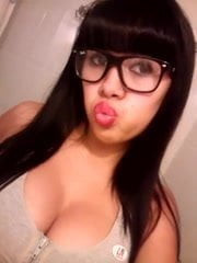 nenas slut selfie