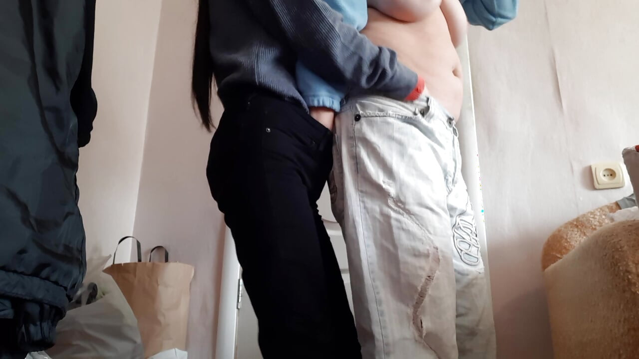 Kız arkadaşım ve ben herkesten lezbiyen olduğumuzu saklıyoruz