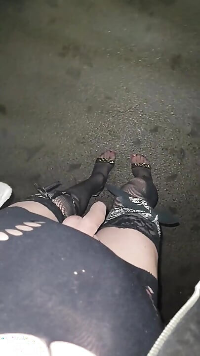 2 Folles Set off to Exhibit in the Forest of Senart, Very Late at Night