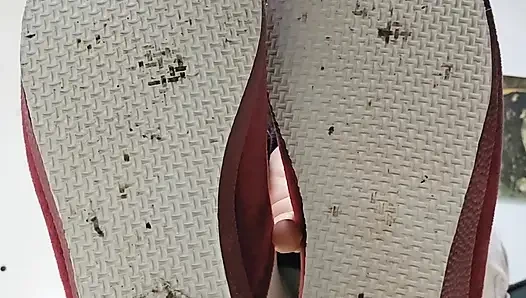 Моделивание и мастурбирование тапочков, Испанские тапочки