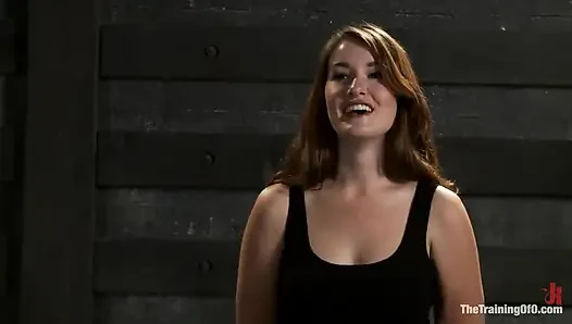 Sophia lauryn diuji pertama kali mengalami perbudakan nyata dan orgasme yang intens!