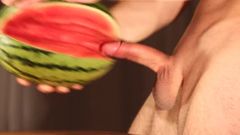 Water Melon Cum - eine Melone ficken und kommen