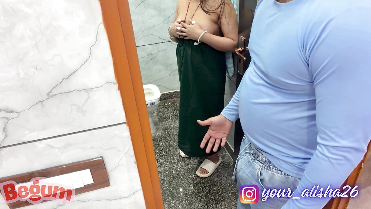 Alisha Bhabhi Aayi Kapde Badalne aur Chudgayi Tharki Ladke Se