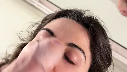Lass mich die seele aus dir lutschen und mit deinem sperma spielen