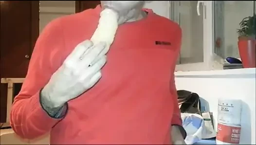 je m'entraine a sucer