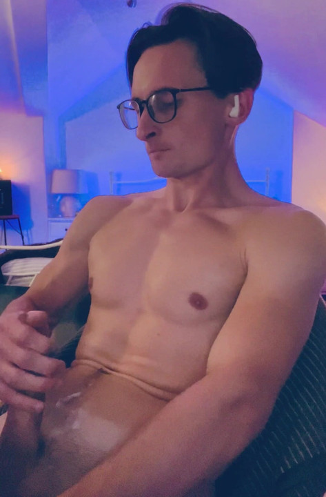 Twink Wank & Cum