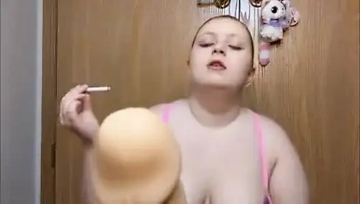 Sucking stepdaddy for smokes