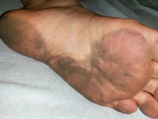 Min flickvän är smutsiga fötter