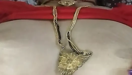 Sexy indian hot lady chut may ungli dal kar chut ka pani nikala