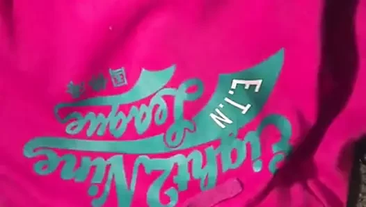 Kahrolası yumuşak pembe sekiz2nine kapüşonlu