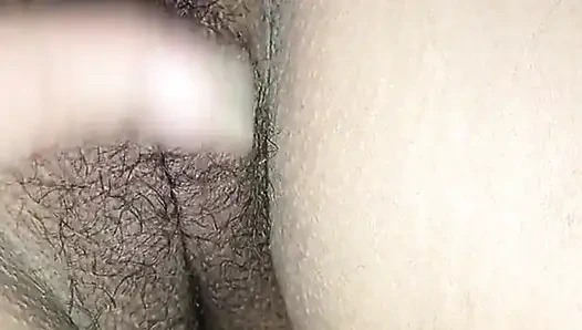 Desi Pooja Bhabhi Apni Chut Massage