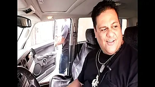 Cewek nakal rambut pirang ini dientot habis-habisan sampai mengerang keenakan