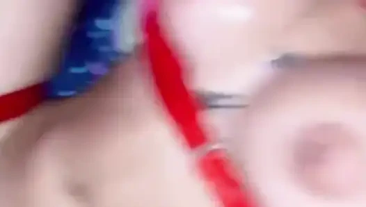 Üvey kuzenimin arkadaşını sikiyorum