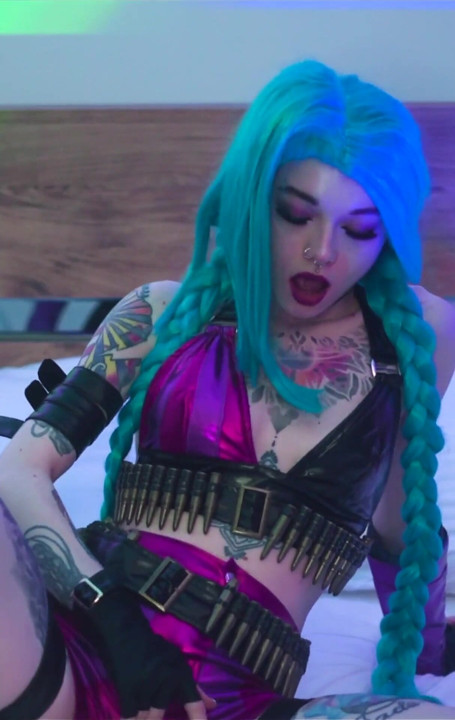Hot Babe Jinx From League of Legends Has Big Dildo Fun