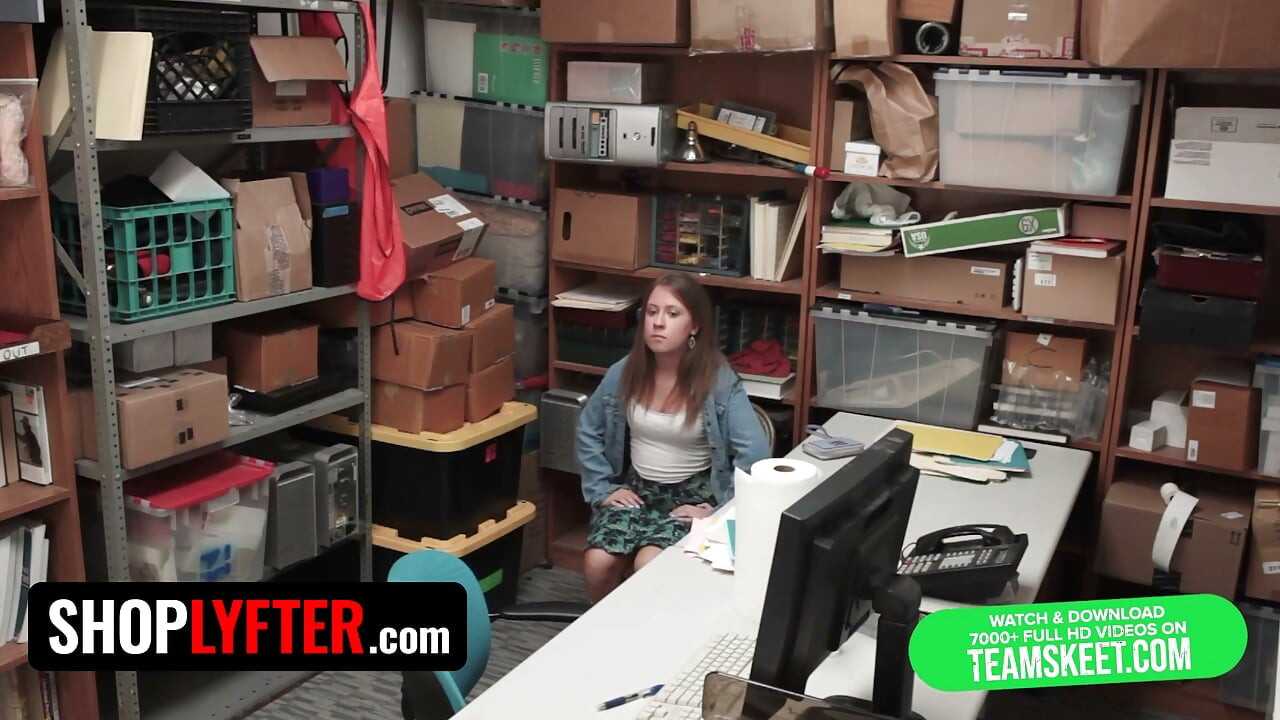 Shoplyfter - Pretty Petite Babe Brooke Bliss Bends Over the Officer's Desk and Spreads Her Legs