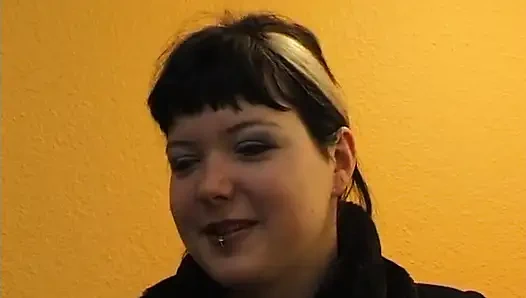 Inked babe is playing with her twat at the casting