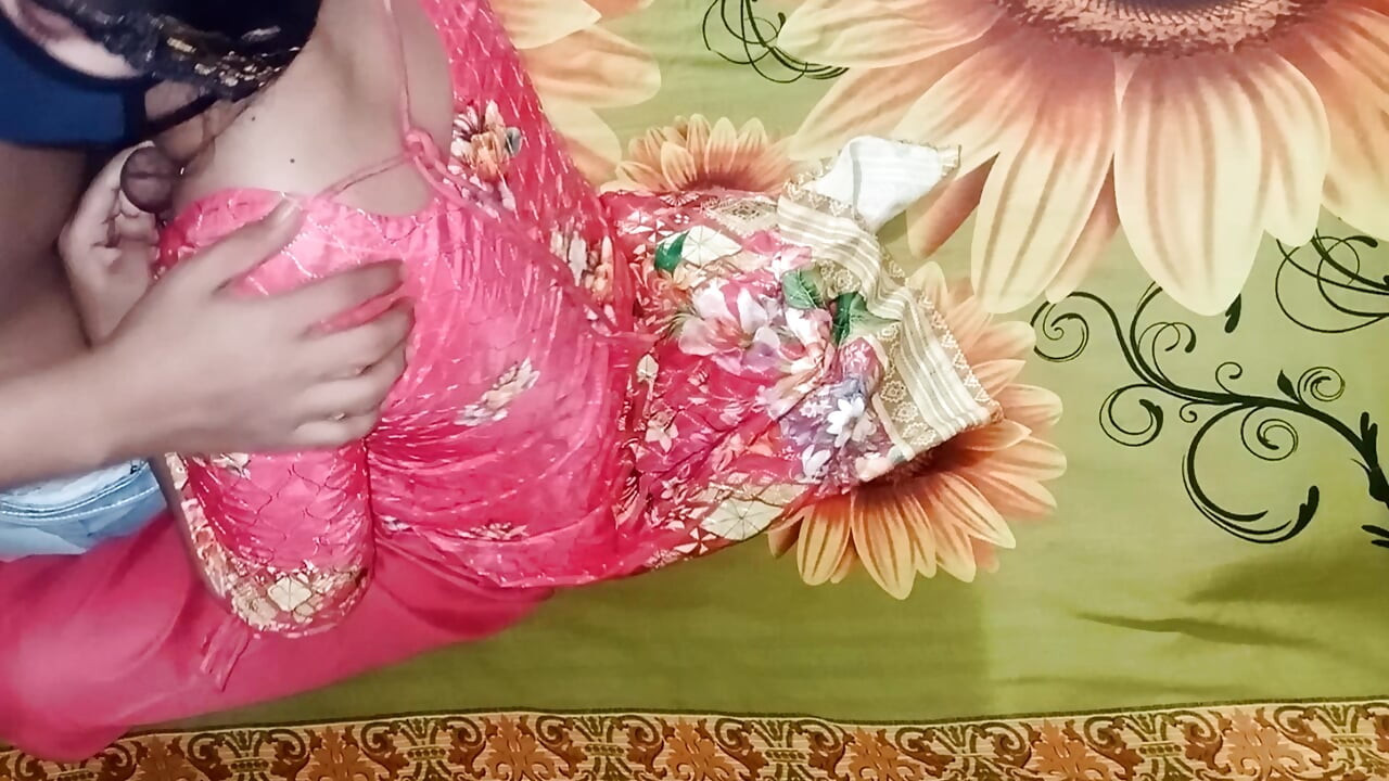 彼女を家に呼び、セックスしました