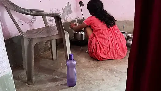 Hintli ateşli seksi desi kız sikiliyor
