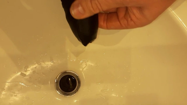 Pissing with Slip