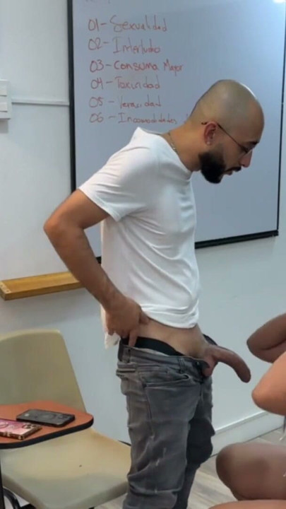 fucking my math teacher to help me get through the year - porn in spanish | Clip 1