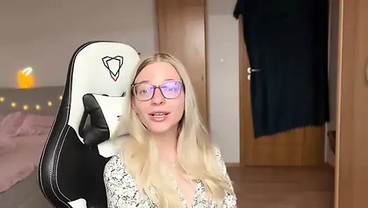 3 Types of Chastity Slaves