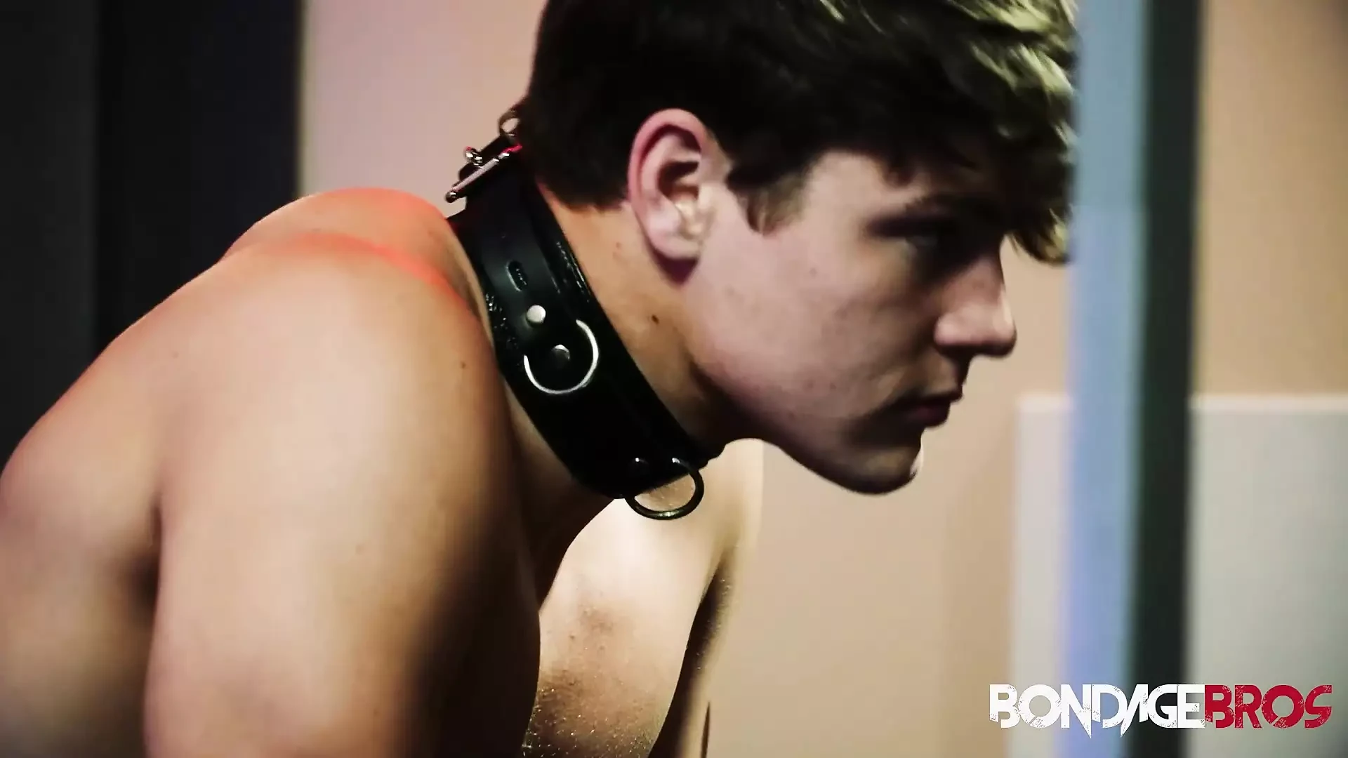 Submissive Carter Collins Enjoys Bareback From Oliver Marx
