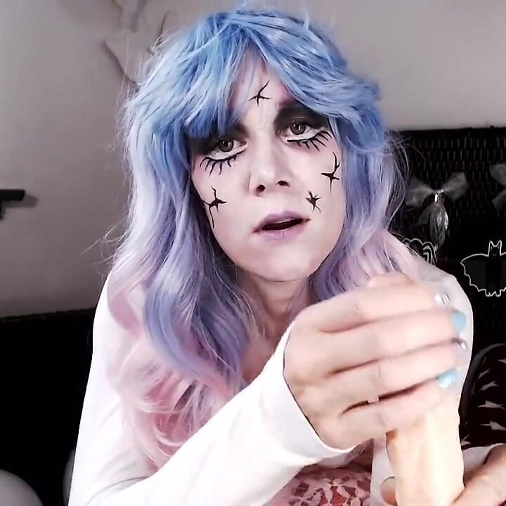 Halloween Handjob