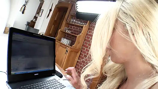 Fisting lesbian hardcore 60 menit