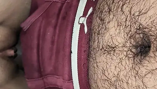 Suhagraat'dan sonra yeni evli yenge ateşli sert sikişiyor Hintli ev hanımı