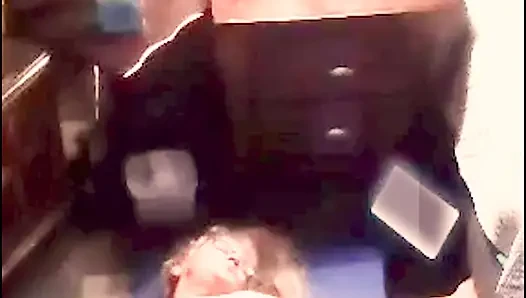 Heiße bBW MILf macht ihr tägliches nacktes yoga am morgen!