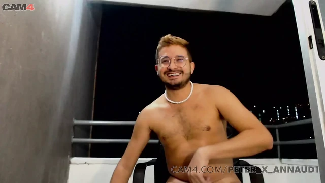 cute Latino jerks off on his balcony CAM4 Male