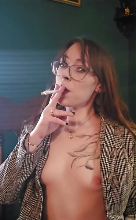 Tengo gran iluminación y tetas pequeñas