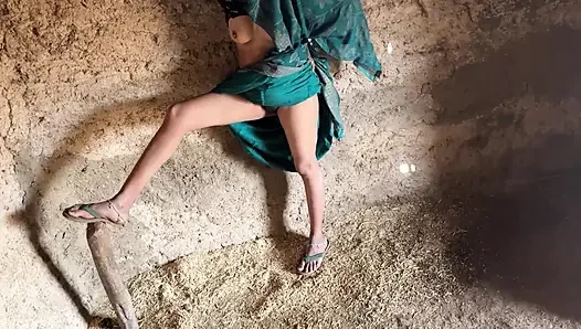 Soteli ibu tiri ke shath injoy di luar ruangan