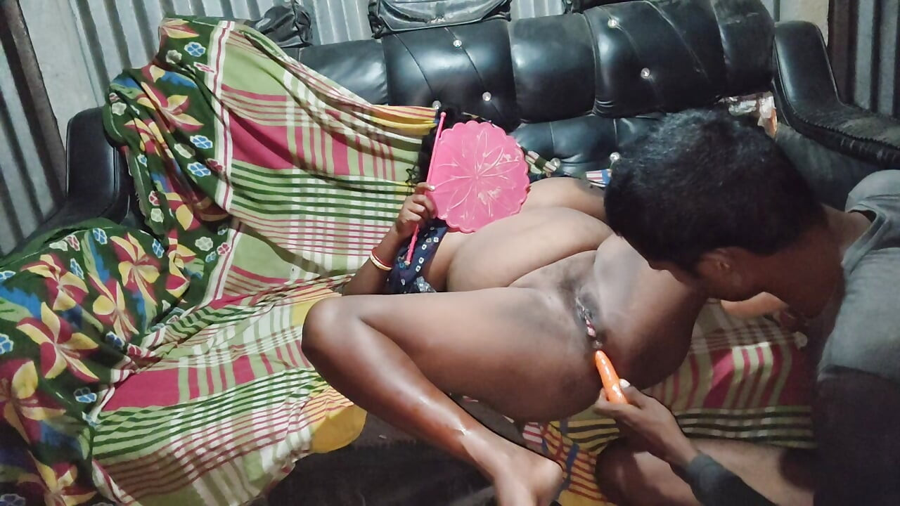 Housewife ko Gand mein gajar Dala