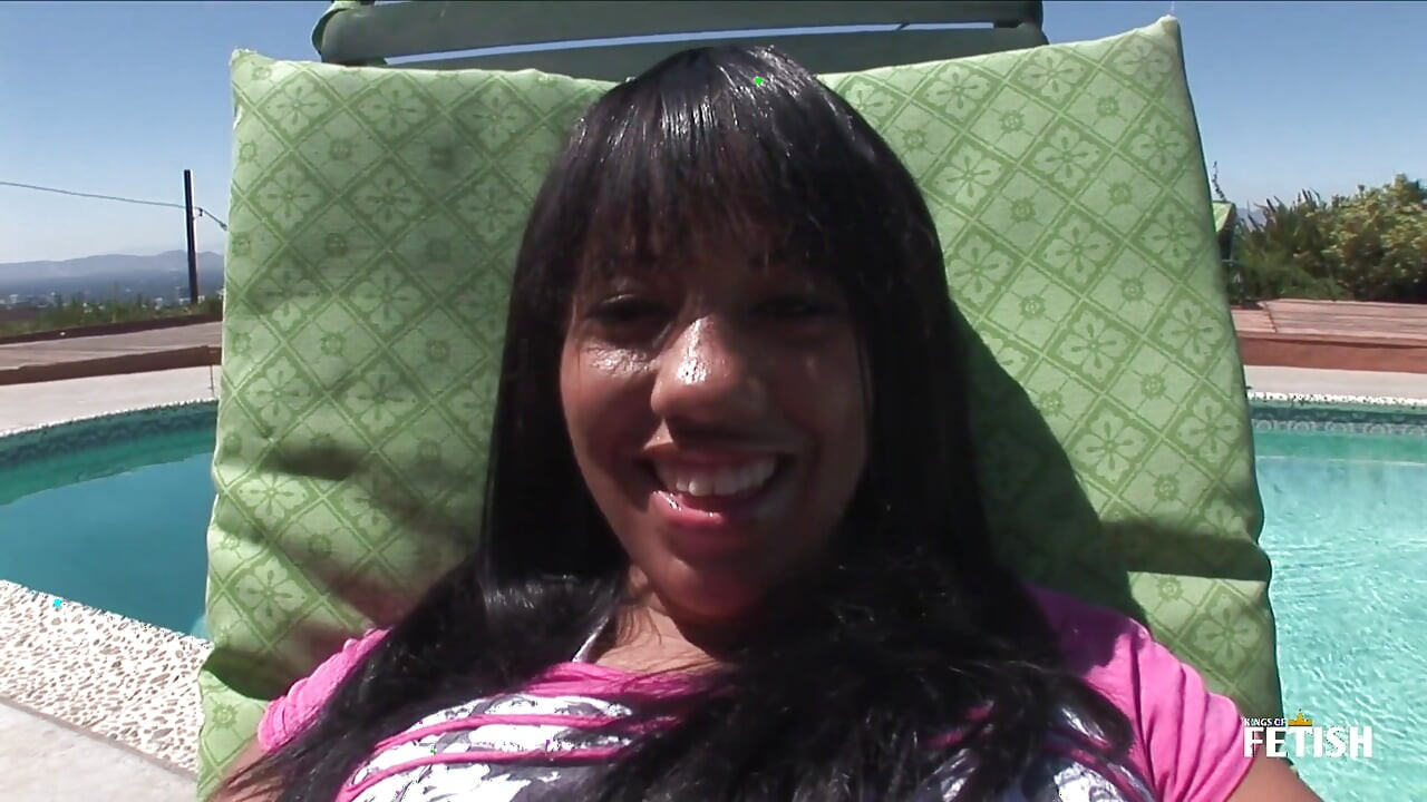 Sanvli klej ki gili choot ko kale mard dvara choda jata hai dekhne ka bindu