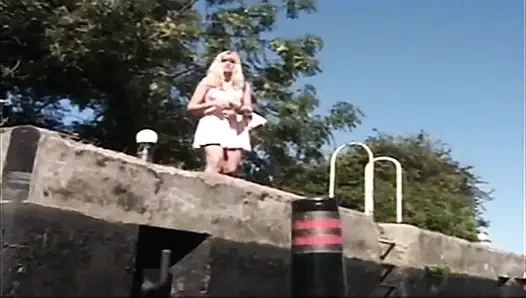 Британские приключения Big Omar: Анальные крошки на Канале (2001)