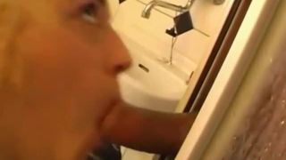 Ostry seks w łazience w Holandii
