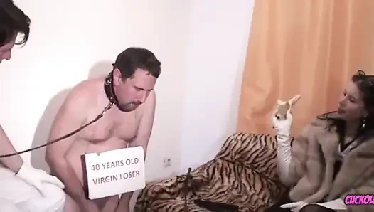 Tante seksi selingkuh sama pria lain atas ijin suami. Aku dan teman-temanku suka banget dientot habis-habisan sama besar