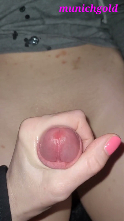 hot mom gives hot good morning habdjob | Clip 2