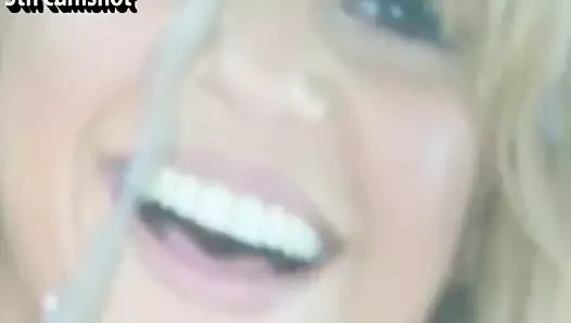 Shakira boşalmak haraç 17 (3 sıcak cumshots)