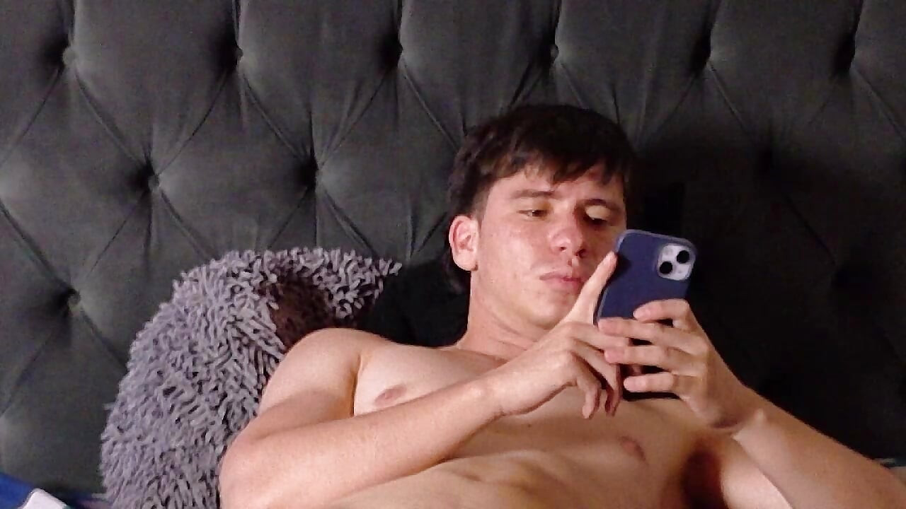 Delicious ass in a very delicate bed