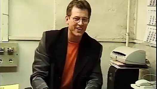 Erika Bella in PERCHE ALLE DONNE PIACE PRENDERLO IN CULO sc 06