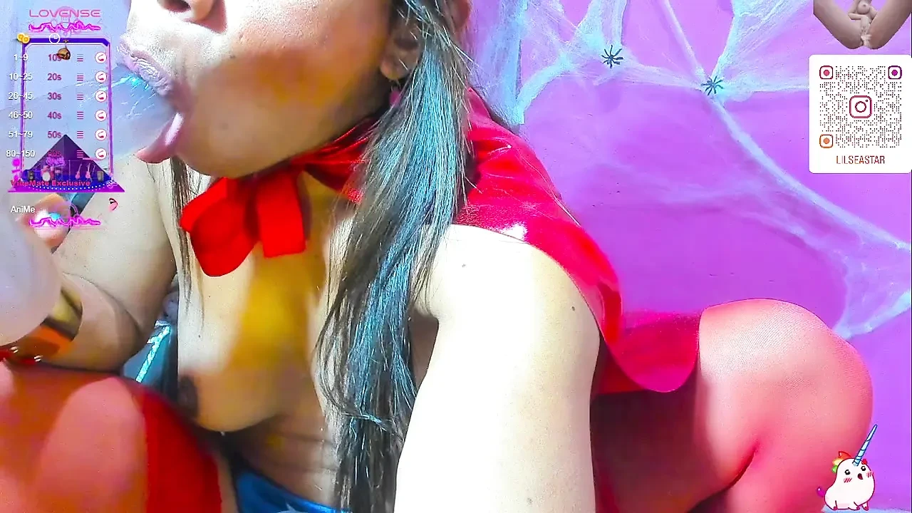 Sexy Wonder Woman Need Ur Dick Deep in My Mouth Nd My Ass Make Me Big Squirt on the Floor Please Daddlove