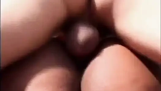 Memek hitam dan putih hitam seksi ngentot di taman