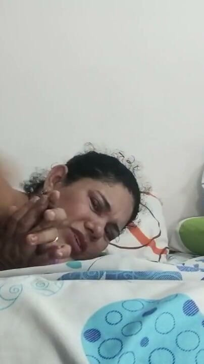 Valkyrie si dewi cantik mengisap dengan tangannya yang diikat dan tenggorokan dalam | Klip 2