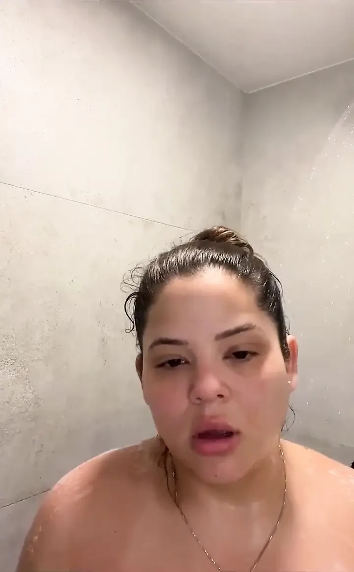 Live Stream with Dani Valentina